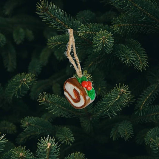 Christmas yule log ornament / Christmas dessert cake ornament / polymer clay christmas ornament / polymer clay yule log cake roll ornament