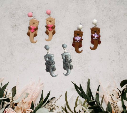 Kawaii otter earrings / polymer clay otter with heart earrings / kawaii floral jewelry / clay otter with flower earrings
