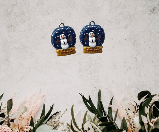Kawaii blue sparkle snowglobe charms / polymer snow charms / kawaii Christmas jewelry / kawaii Holiday charms / snow globe charms