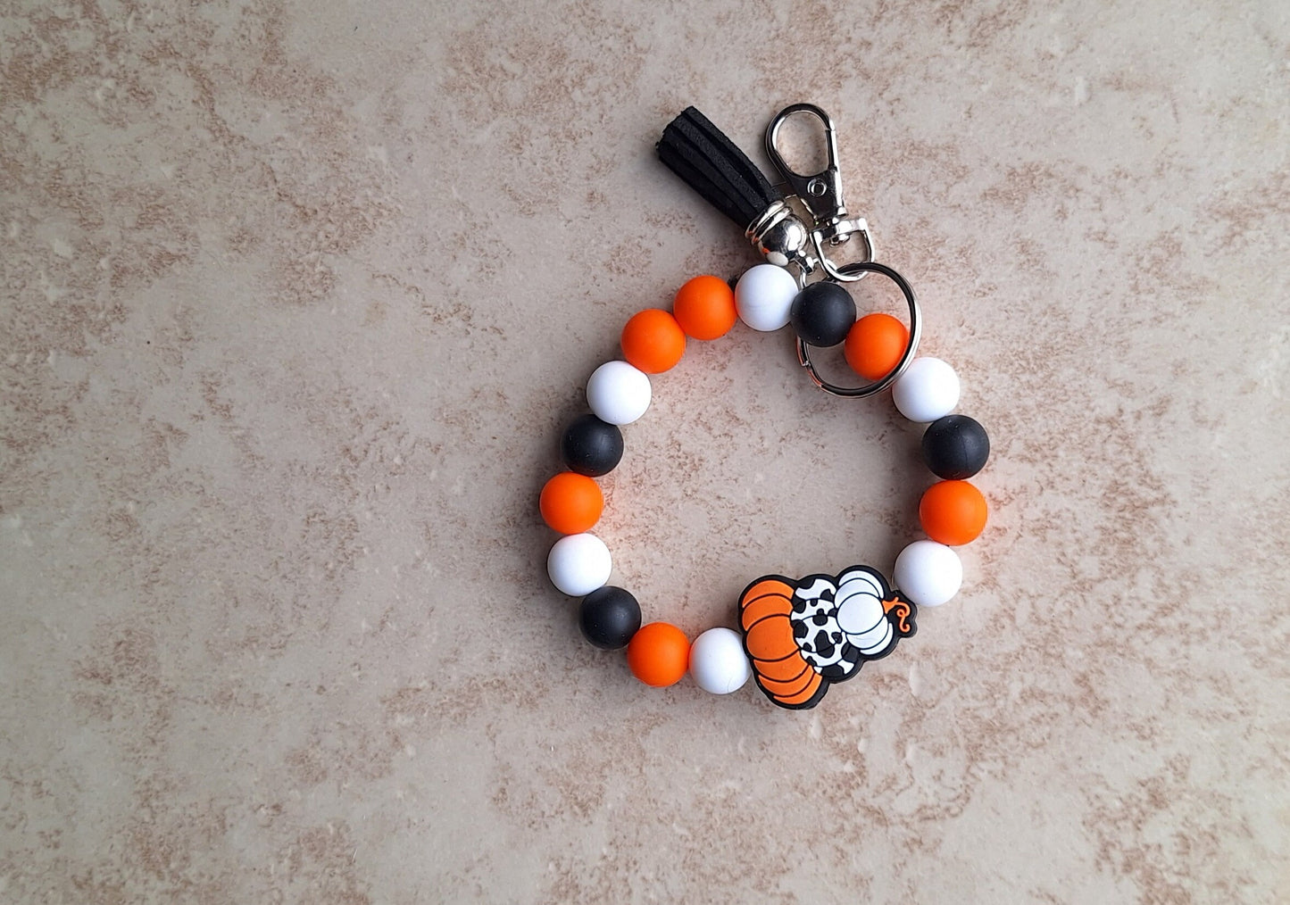 Silicone beaded wristlet keychain / fall halloween beaded wristlet ghost keychain / pumpkin cow print bag accessories key chain gift