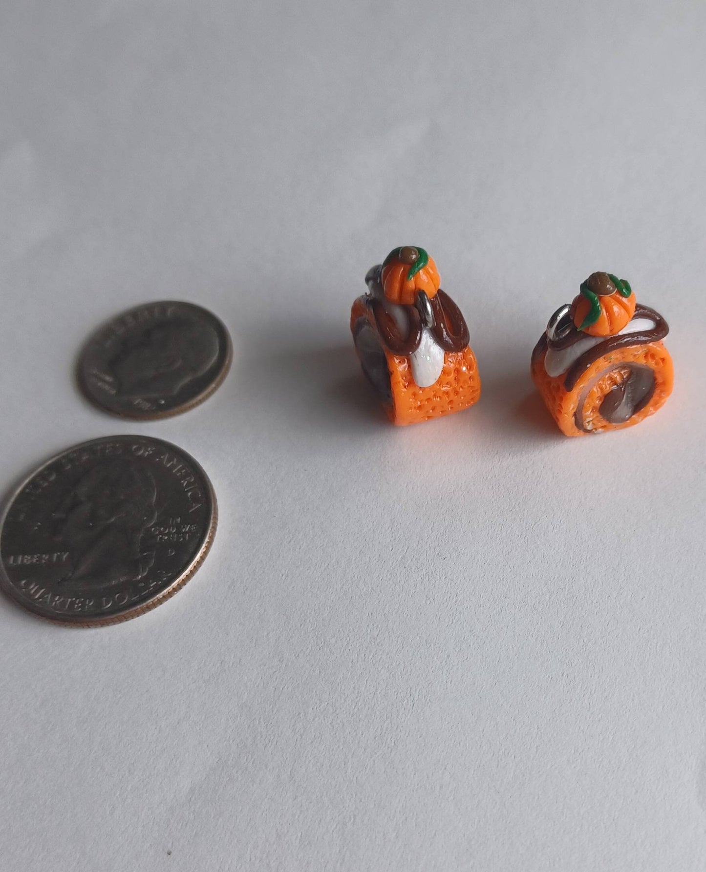 Kawaii pumpkin roll cake charms / polymer clay halloween charms / kawaii clay charms / kawaii clay jewelry / pumpkin cake roll charms