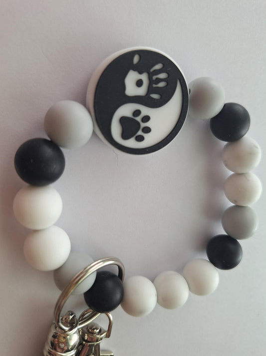 Silicone beaded wristlet keychain paw hand print yin yang / dog mom dad silicone beaded wristlet keychain / bag accessories key chain gift