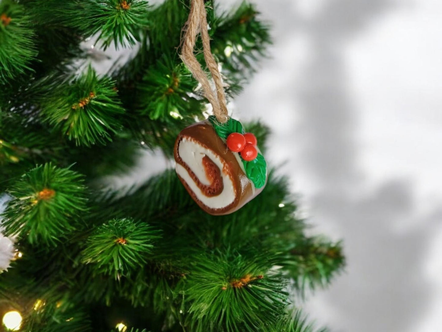 Christmas yule log ornament / Christmas dessert cake ornament / polymer clay christmas ornament / polymer clay yule log cake roll ornament