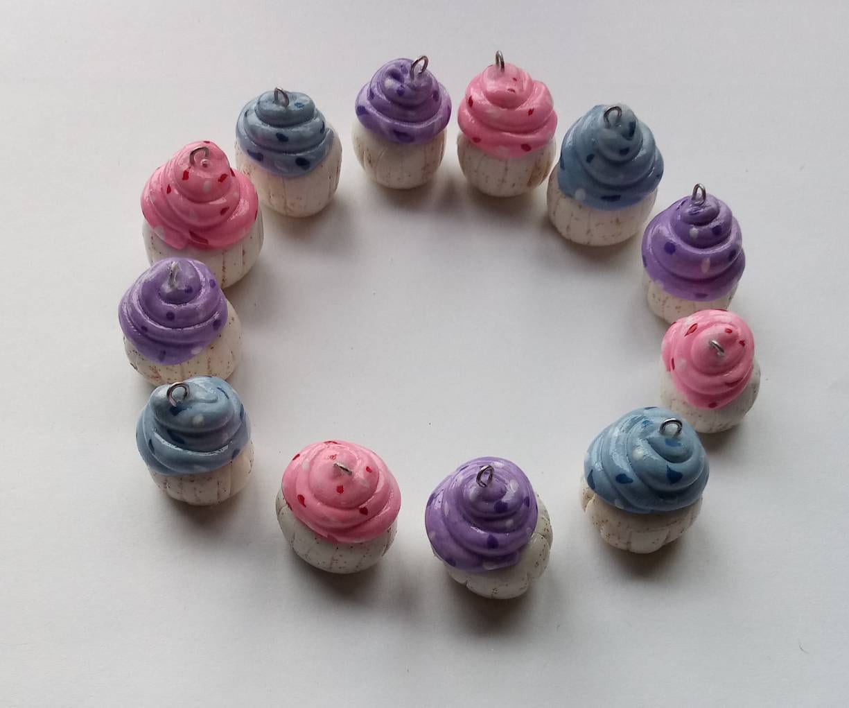 Kawaii cupcake charms / polymer clay cupcake dessert charms / kawaii food charms / kawaii food jewelry