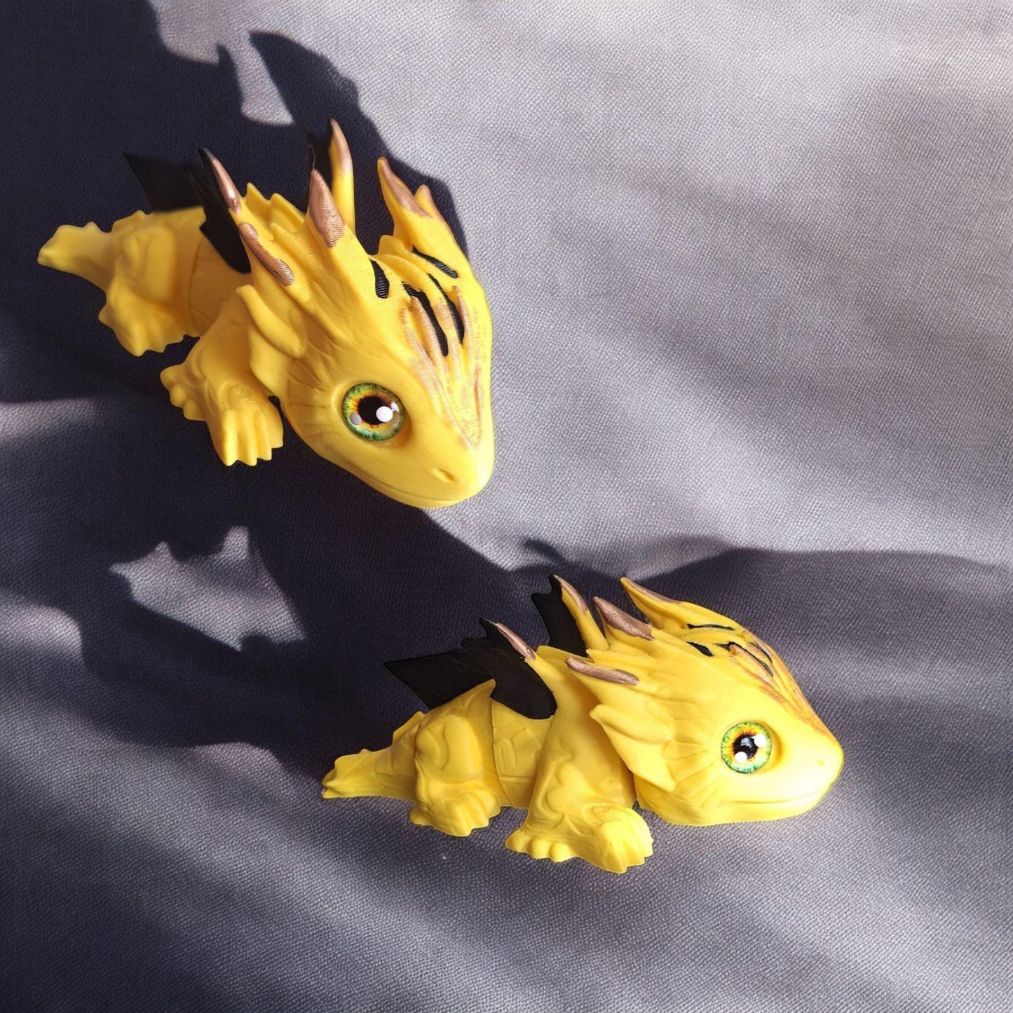 3D articulated printed and painted baby electric style dragon / 3d printed baby dragon / 3d printed desk pet figurine fidget Serev3d design