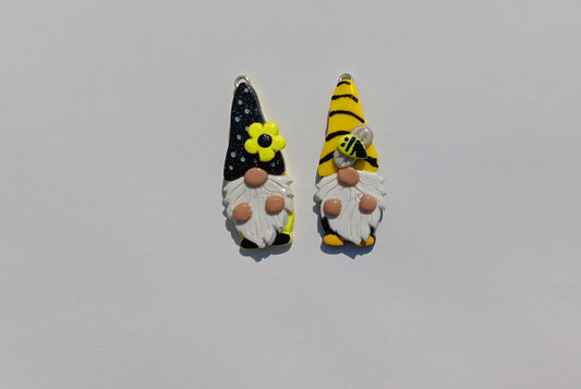Kawaii summer bee daisy gnome charms / polymer clay floral daisy gnome charms / bumblebee gnome charms / black yellow summer gnome charms