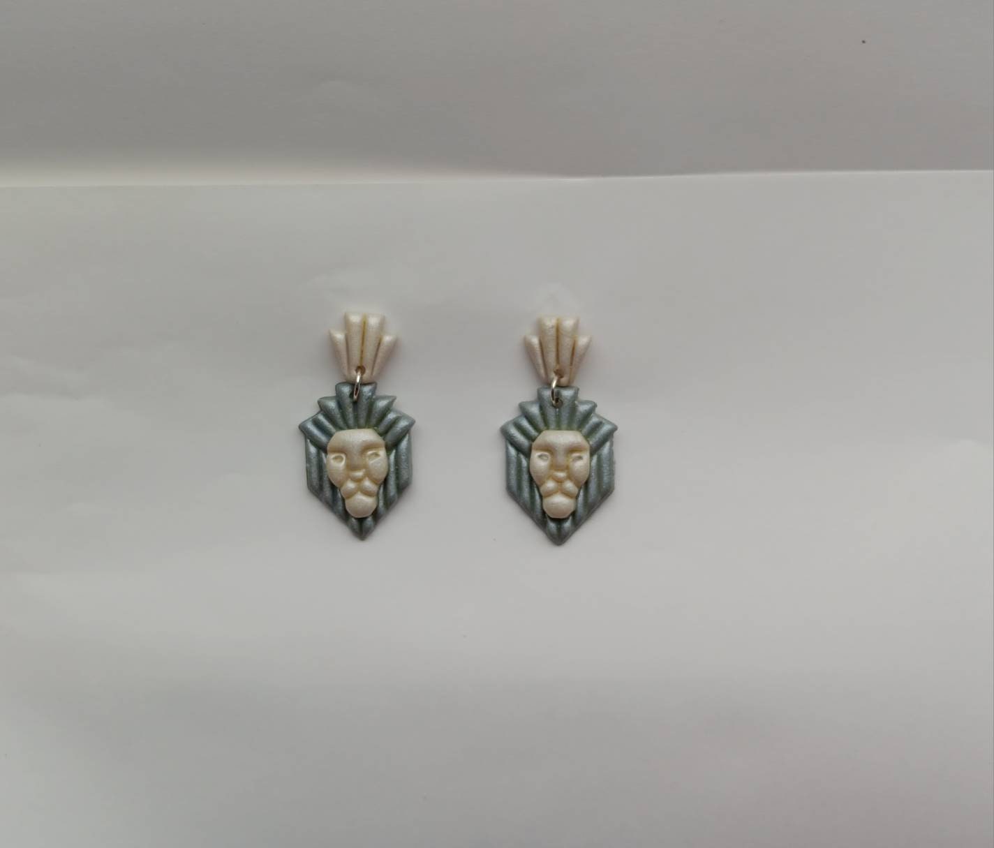 Kawaii art deco lion earrings / polymer lion stud dangle earrings / clay silver gold pearl lion jewelry / clay king of the Jungle earrings