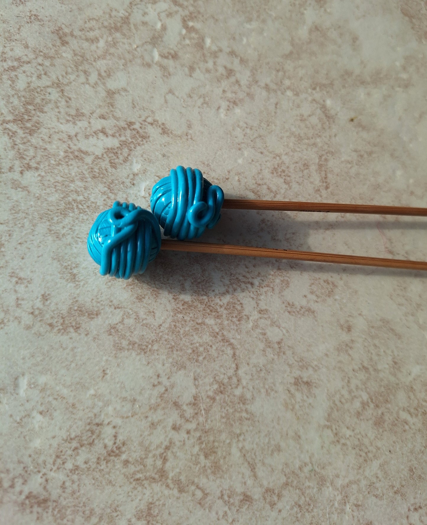 Set of 2 teal yarn ball knitting needles / polymer clay knitting needles / decorative yarn ball knitting needles knitting accessory crochet