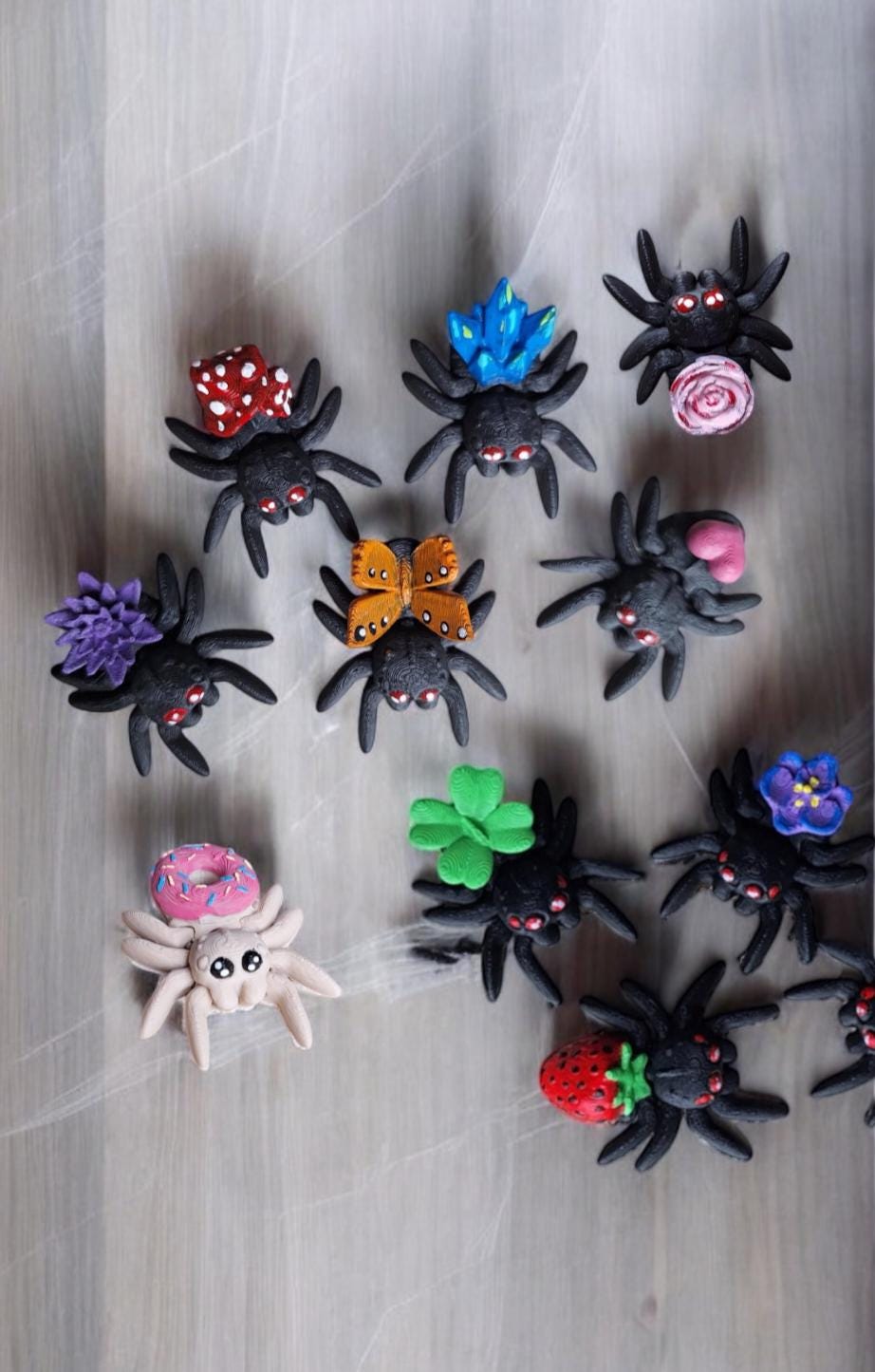 3D articulated cute assorted spiders straw cap / 3d printed spider spooky animals / halloween spider straw topper cover Fidget figurines