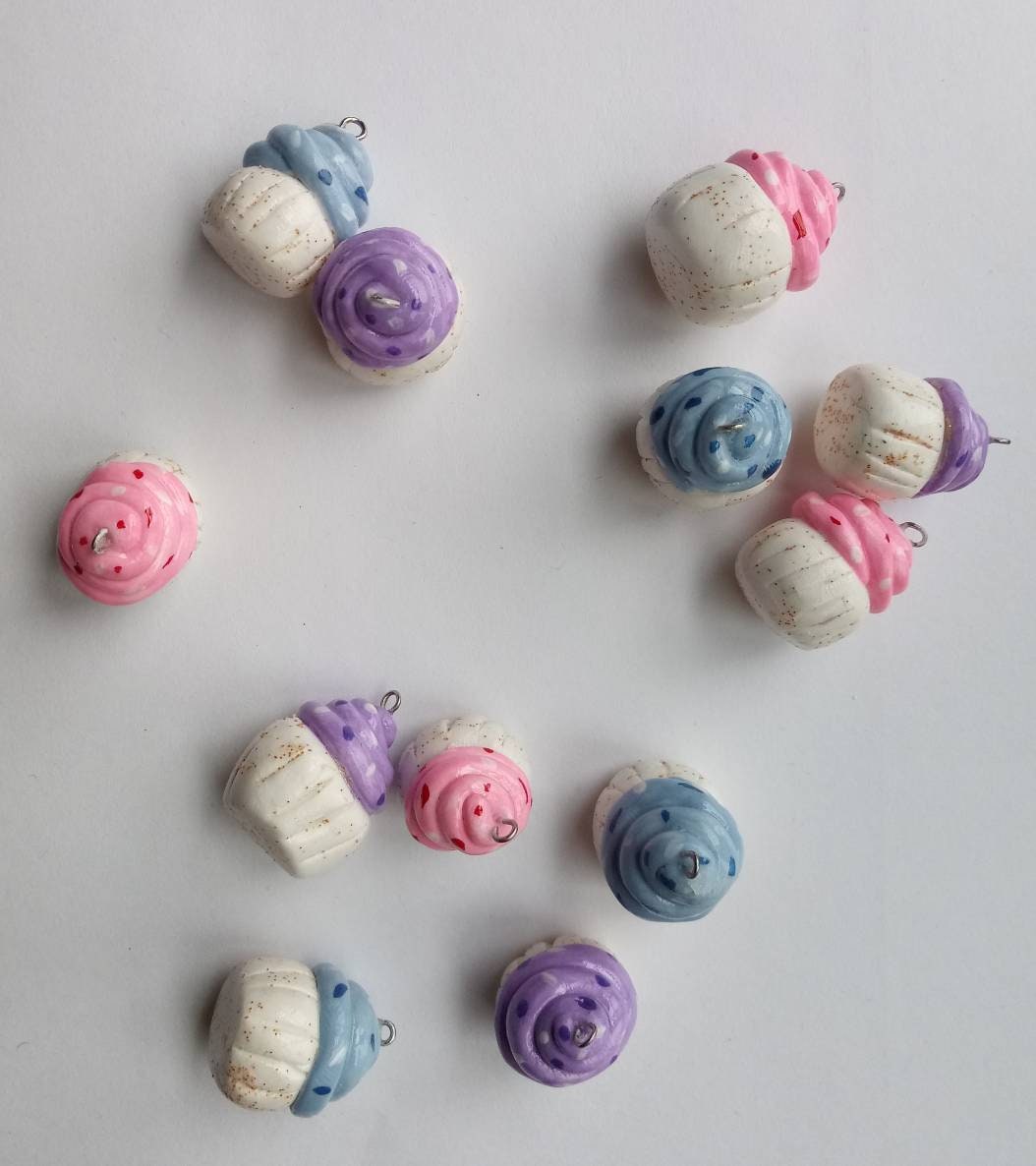 Kawaii cupcake charms / polymer clay cupcake dessert charms / kawaii food charms / kawaii food jewelry