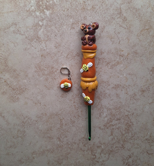 Polymer clay honey bee bear crochet hook with stitch marker