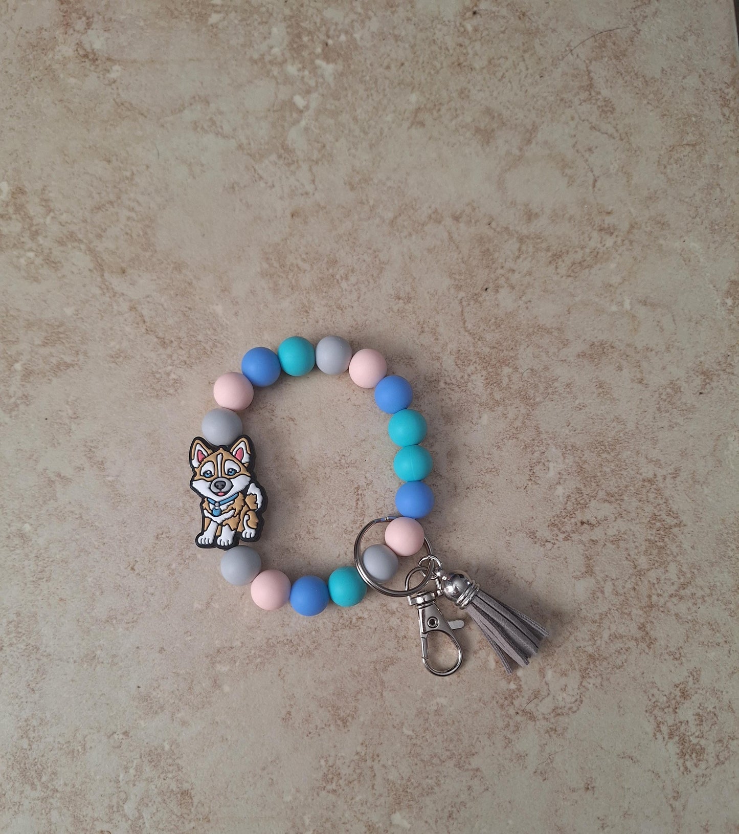Silicone beaded wristlet keychain tan husky / dog puppy silicone beaded wristlet keychain / dog mom bag accessories key chain gift