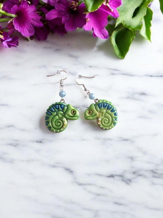 Kawaii green blue chameleon earrings / polymer clay cute chameleon earrings / kawaii animal jewelry / clay earrings / safari jungle earrings
