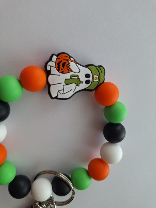 Silicone beaded wristlet keychain / fall halloween beaded wristlet ghost keychain / ghost with cup and beanie bag accessories key chain gift