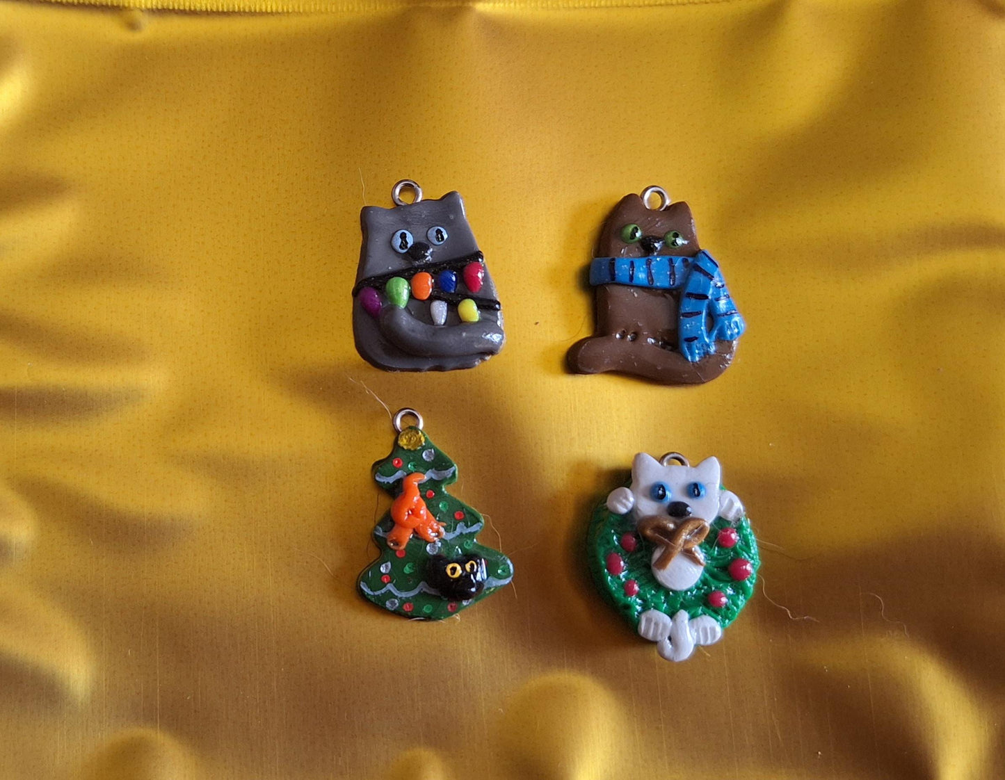 Kawaii cat in Christmas tree wreath charms clay tree charms / jewelry holiday charms / holiday cats charms progress keeper stitch marker