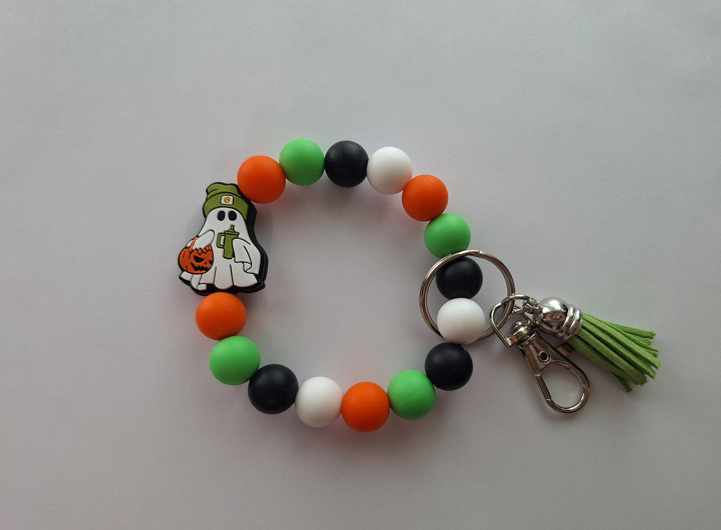 Silicone beaded wristlet keychain / fall halloween beaded wristlet ghost keychain / ghost with cup and beanie bag accessories key chain gift