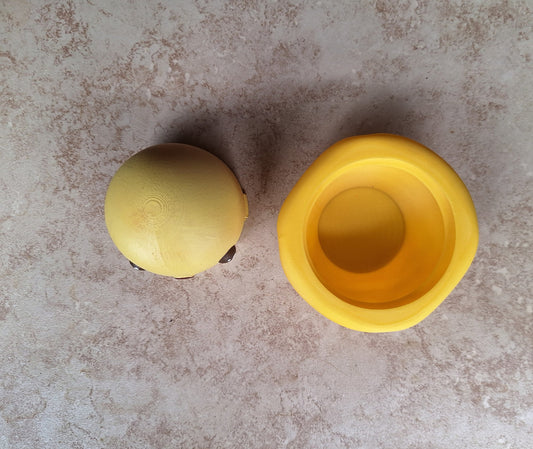 3D printed banana container with keychain / 3d kawaii banana storage box display / 3d printed whimsical storage container keychain