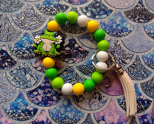 Silicone beaded wristlet keychain / green frog silicone beaded wristlet keychain / frog with daisy flower bag accessories key chain gift