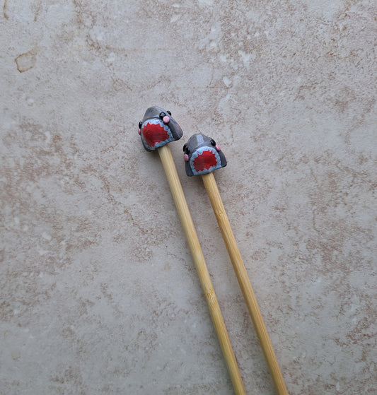 Set of 2 shark knitting needles / polymer clay knitting needles / decorative beach open mouth shark needles knitting accessory crochet