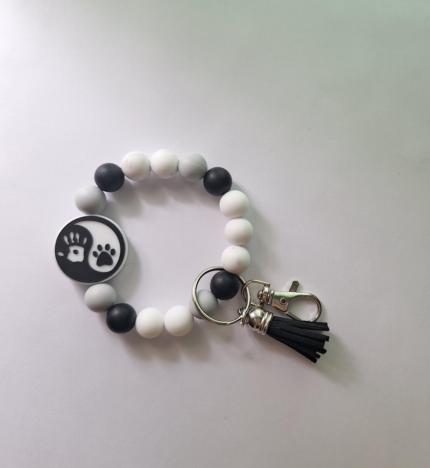 Silicone beaded wristlet keychain paw hand print yin yang / dog mom dad silicone beaded wristlet keychain / bag accessories key chain gift