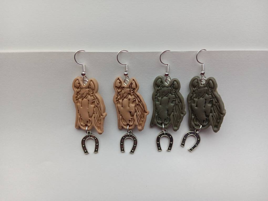 Kawaii horse and horseshoe earrings / polymer horseshoe dangle earrings / clay horse equestrian jewelry / clay horse shoe earrings