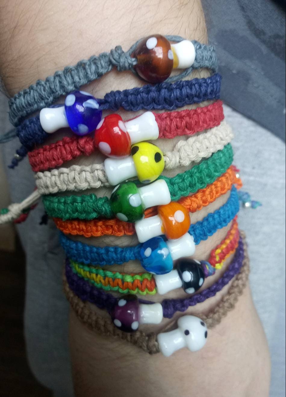 Adjustable hemp toadstool bracelet / adjustable hemp bracelet / hemp jewelry / Adjustable hemp mushroom bracelet