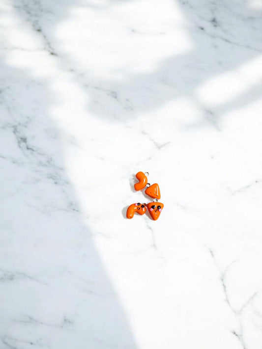 Polymer clay Mac and cheese charm / cute kawaii clay macaroni cheese food charm jewelry stitch marker progress keeper notions