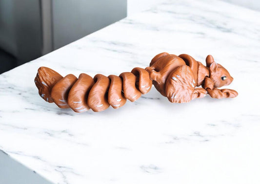 3D articulated flexi brown squirrel / 3d printed cute squirrel / 3d printed animals figurine knick knack Fidget