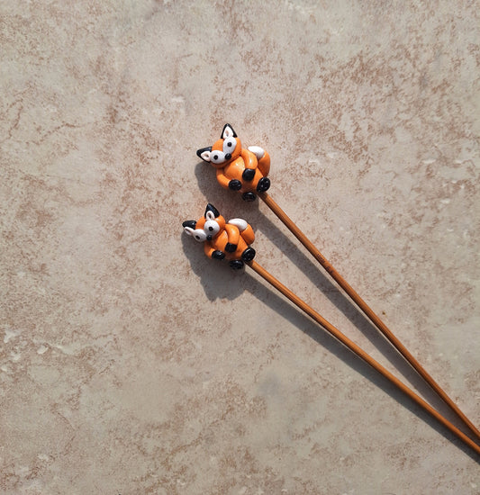 Set of 2 orange red fox knitting needles / polymer clay knitting needles / decorative fox animal knitting needles knitting accessory crochet