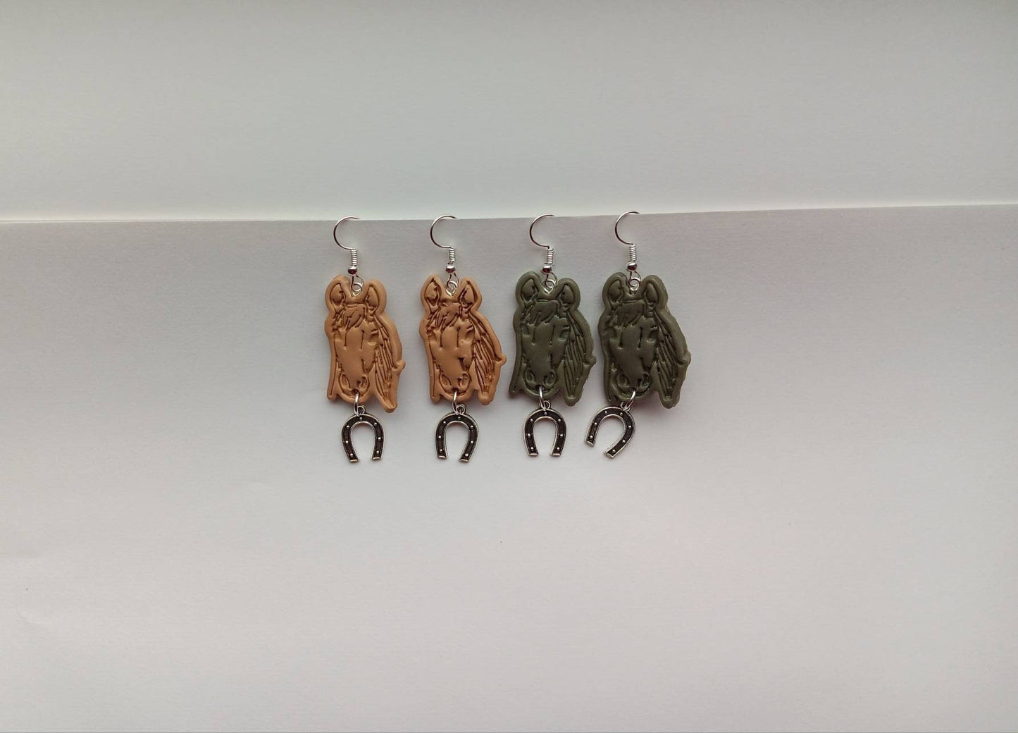 Kawaii horse and horseshoe earrings / polymer horseshoe dangle earrings / clay horse equestrian jewelry / clay horse shoe earrings