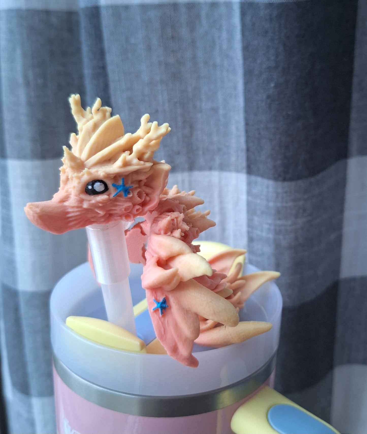 3D articulated ombre coral reef dragon straw cap / 3d printed dragon animals / coral tadling dragon straw topper cover Fidget figurines