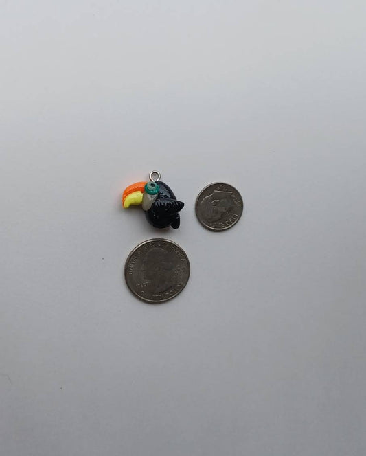 Kawaii toucan charms / polymer clay toucan charms / kawaii animal charms / toucan jewelry / kawaii parrot jewelry