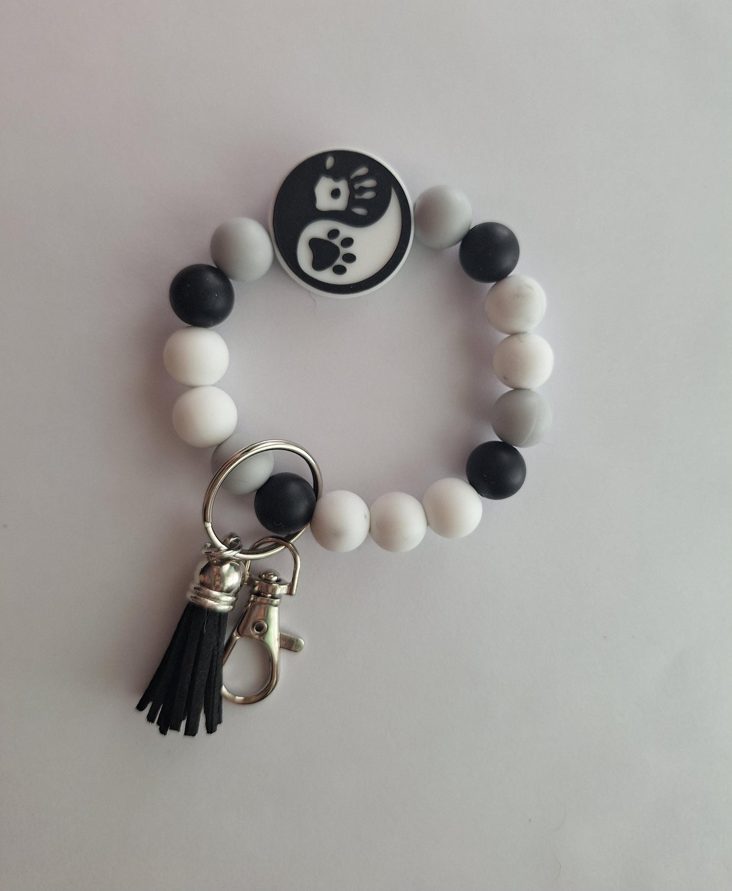 Silicone beaded wristlet keychain paw hand print yin yang / dog mom dad silicone beaded wristlet keychain / bag accessories key chain gift