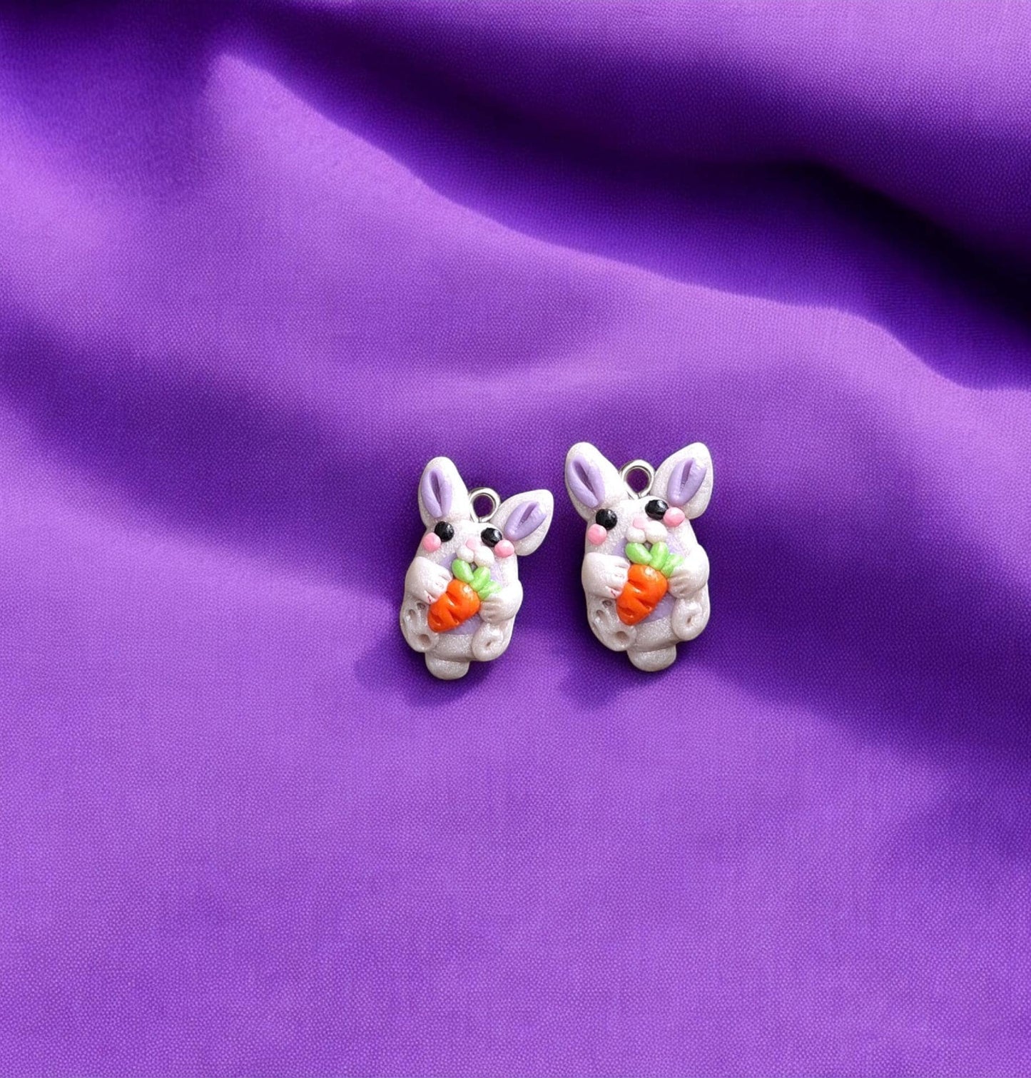 Kawaii white lavender bunny charms / polymer clay rabbit with carrot charms / kawaii animal charms bunny jewelry stitchmarker notions
