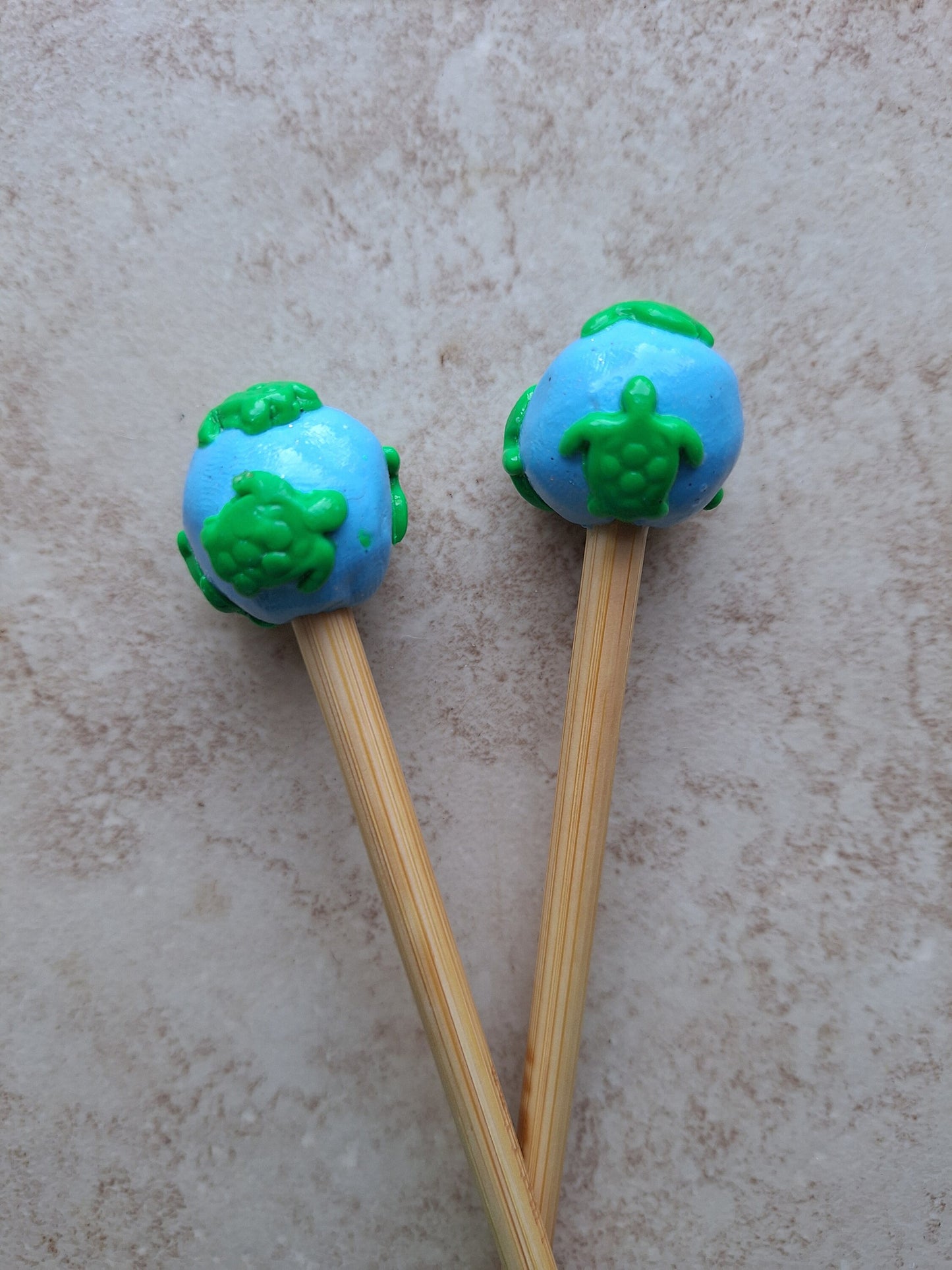 Set of 2 blue green sea turtle knitting needles / polymer clay knitting needles / decorative beach turtle needles knitting accessory crochet