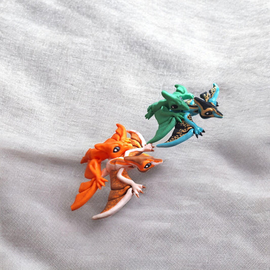 3D articulated assorted color tiny pterodactyl / 3d printed flappy dinosaur dino animals / dinosaur knick knack Fidget figurines