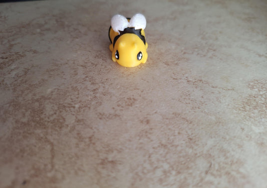 3D articulated black yellow bee insect bug / 3d printed bumblebee / 3d printed animals figurine knick knack Fidget bee decor