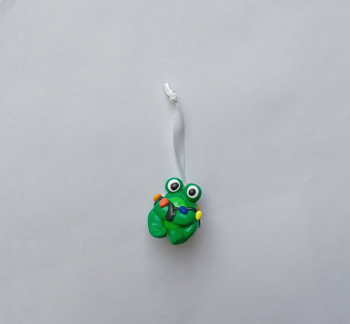 Christmas frog ornament / frog wrapped in lights ornament / polymer clay christmas ornament / polymer clay frog ornament