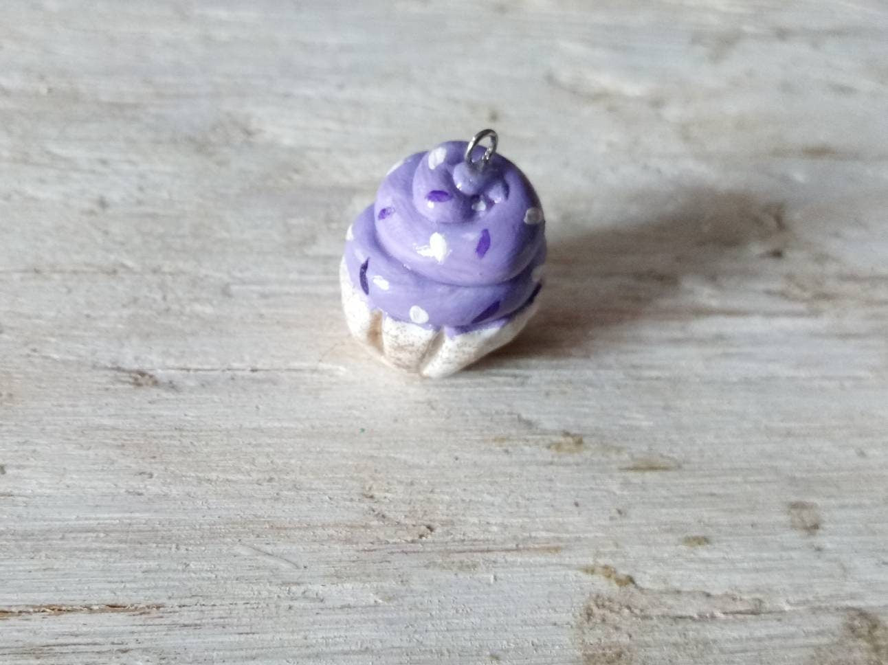 Kawaii cupcake charms / polymer clay cupcake dessert charms / kawaii food charms / kawaii food jewelry