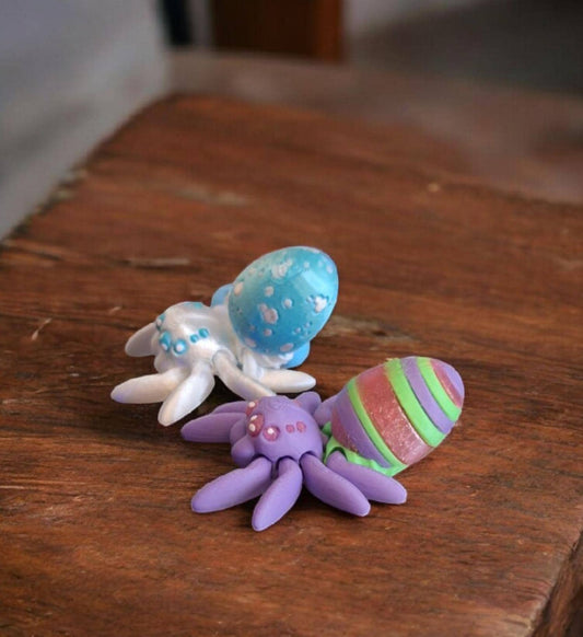3D kawaii articulated small easter egg spiders / 3d printed spider insect animal / holiday easter spring spider knick knack Fidget figurines