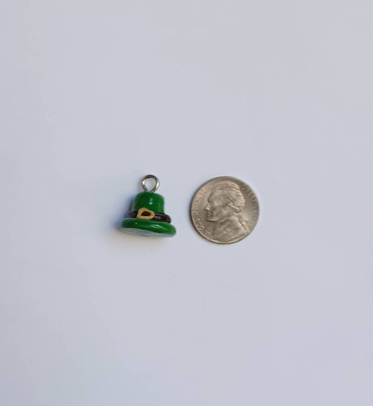 Kawaii leprechaun hat charms / polymer clay st. Patrick's day charms / kawaii lucky charms / kawaii leprechaun jewelry