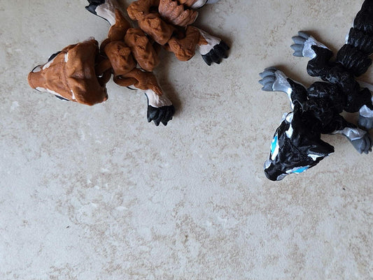 3D articulated printed wolf pup flexi animal / 3d printed wolf pup dog animals / 3d print husky Shepherd knick knack Fidget figurines