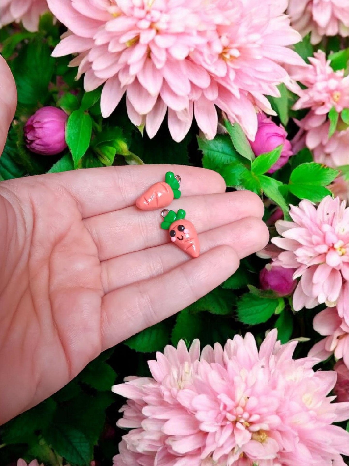 Polymer clay carrot charms / cute kawaii clay carrot food charm jewelry / easter charm stitch marker progress keeper notions