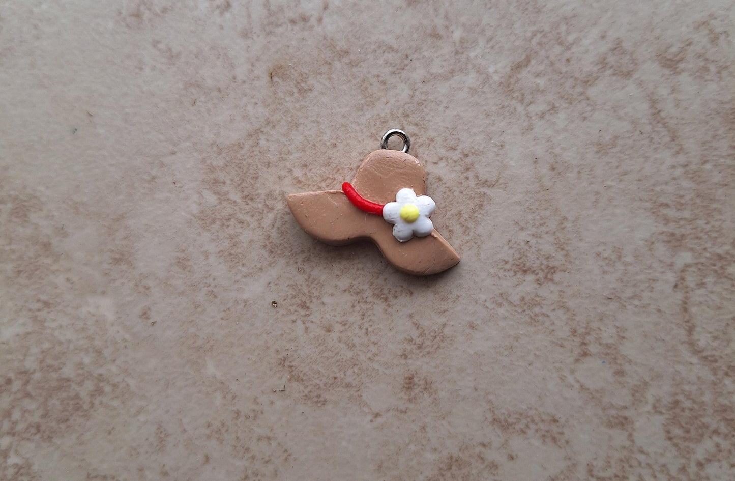 Kawaii floral sun hat charms / polymer clay flower charms / flowers spring summer charms / clay gardening jewelry stitch marker