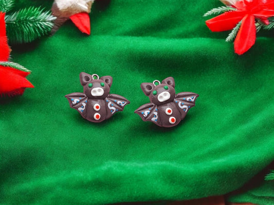 Kawaii clay gingerbread bat charm / polymer clay holiday charms / clay charm jewelry / christmas bat charm stitch marker progress keeper