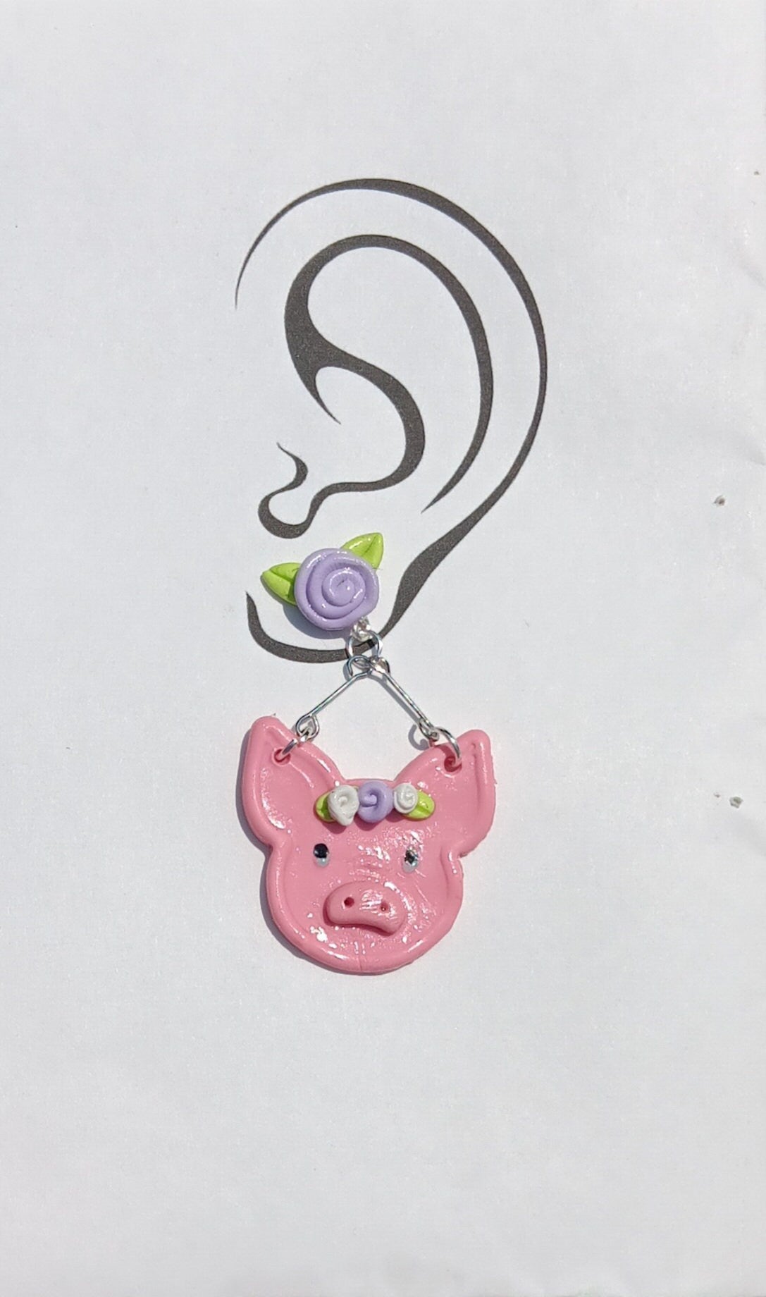 Kawaii floral pig earrings / polymer clay pink pig earrings / kawaii animal jewelry / floral earrings / lavender rose earrings