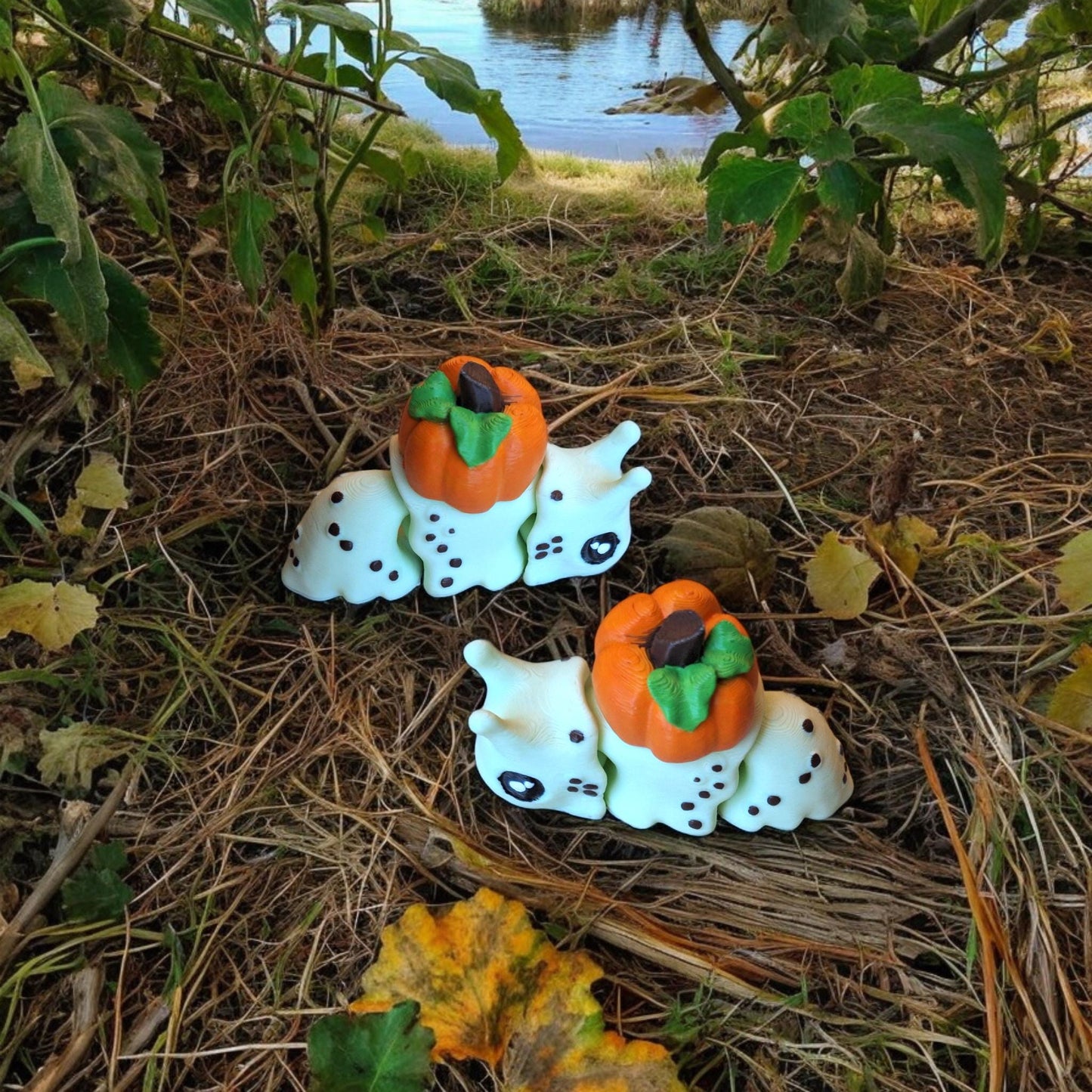 3D articulated snail insect bug / 3d printed fall pumpkin halloween snail / 3d printed animals figurine knick knack Fidget decor