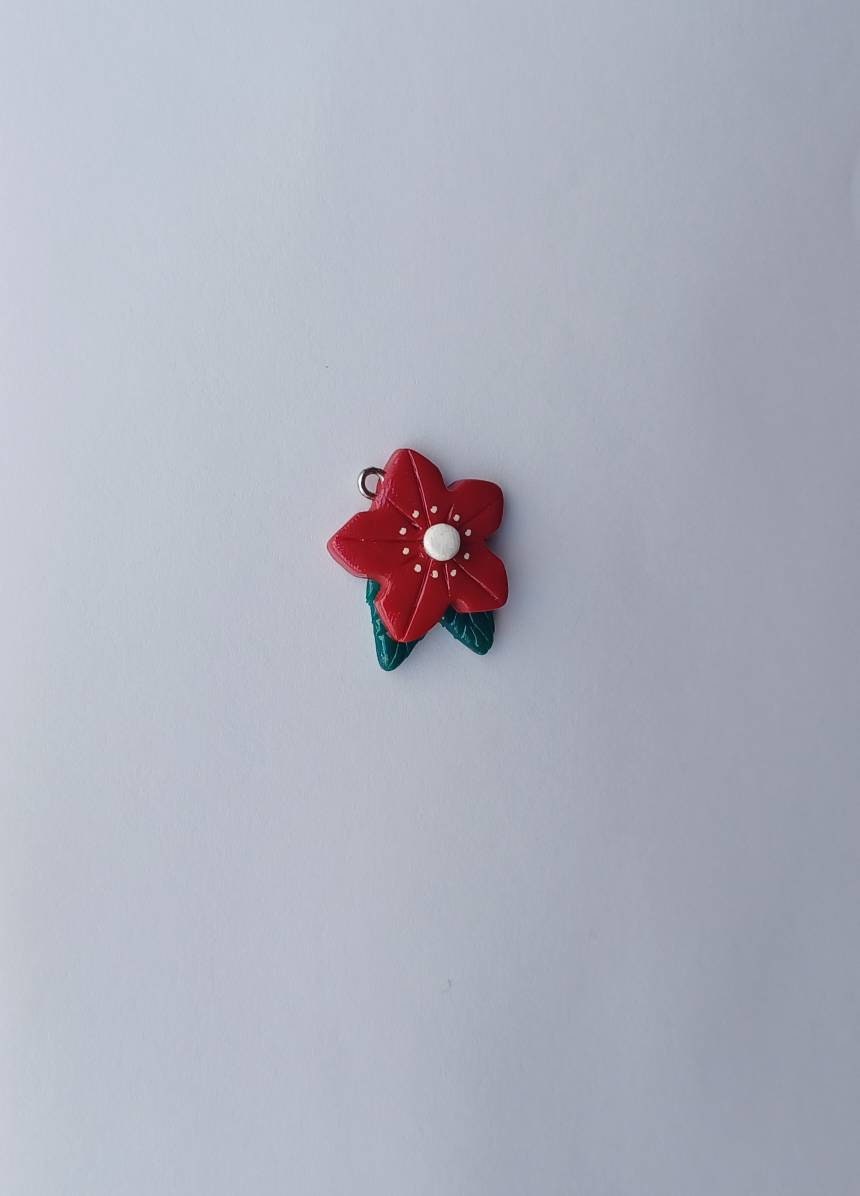 Kawaii poinsettia charms / polymer poinsettia flower charms / kawaii Christmas  jewelry / kawaii Holiday charms