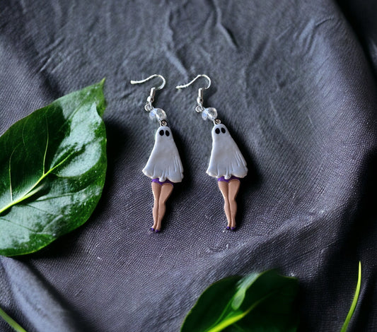 Kawaii clay dangle sheet ghost babe earrings / polymer clay dangle stud earrings / pin-up ghost Halloween holiday jewelry / ghost earrings