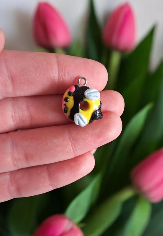 Polymer clay bumble bee charms / polymer clay honey bee charms / kawaii donut animal charm stitchmarker progress keeper notions